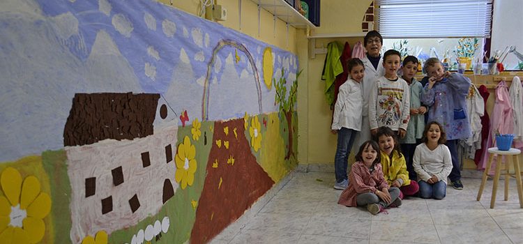 Mural infantil en el taller de dibujo
